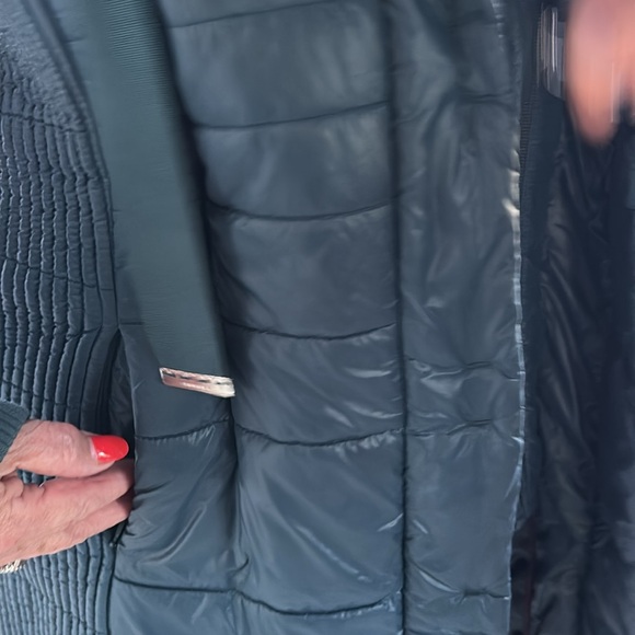 Tahari puffer parka coat L - Picture 6 of 9